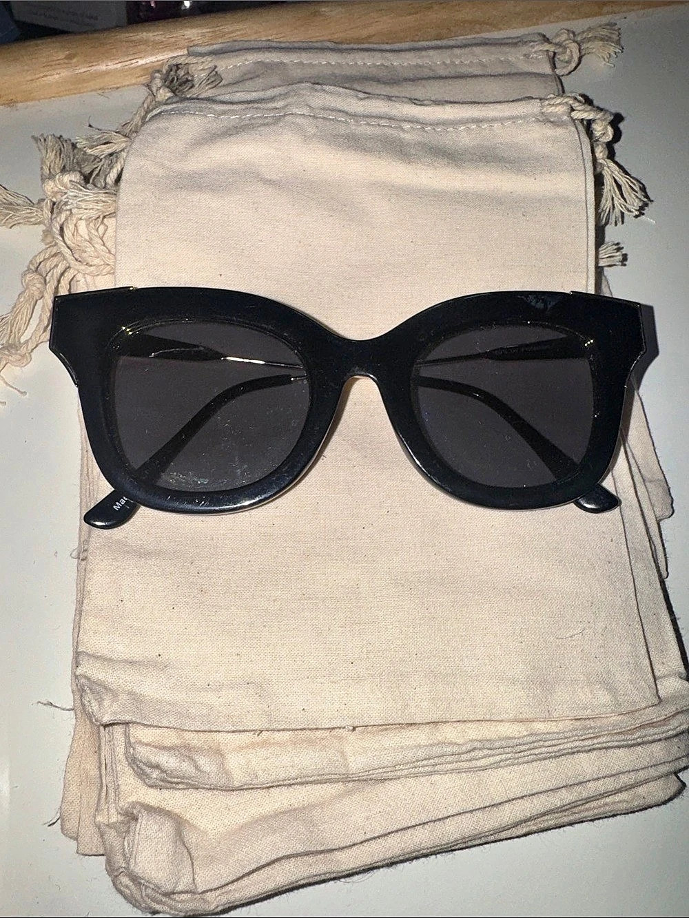 Black Cat Eye Sunglasses Like New